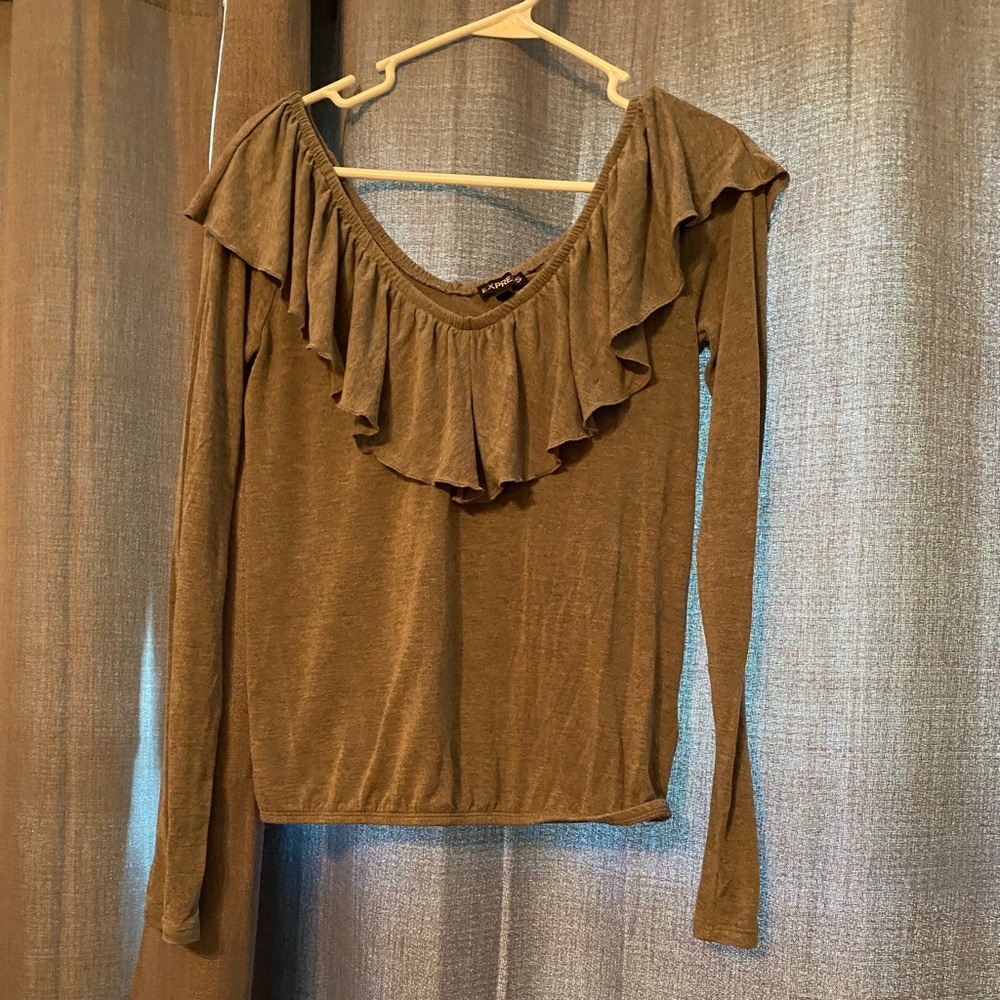 Express grey ruffle tee